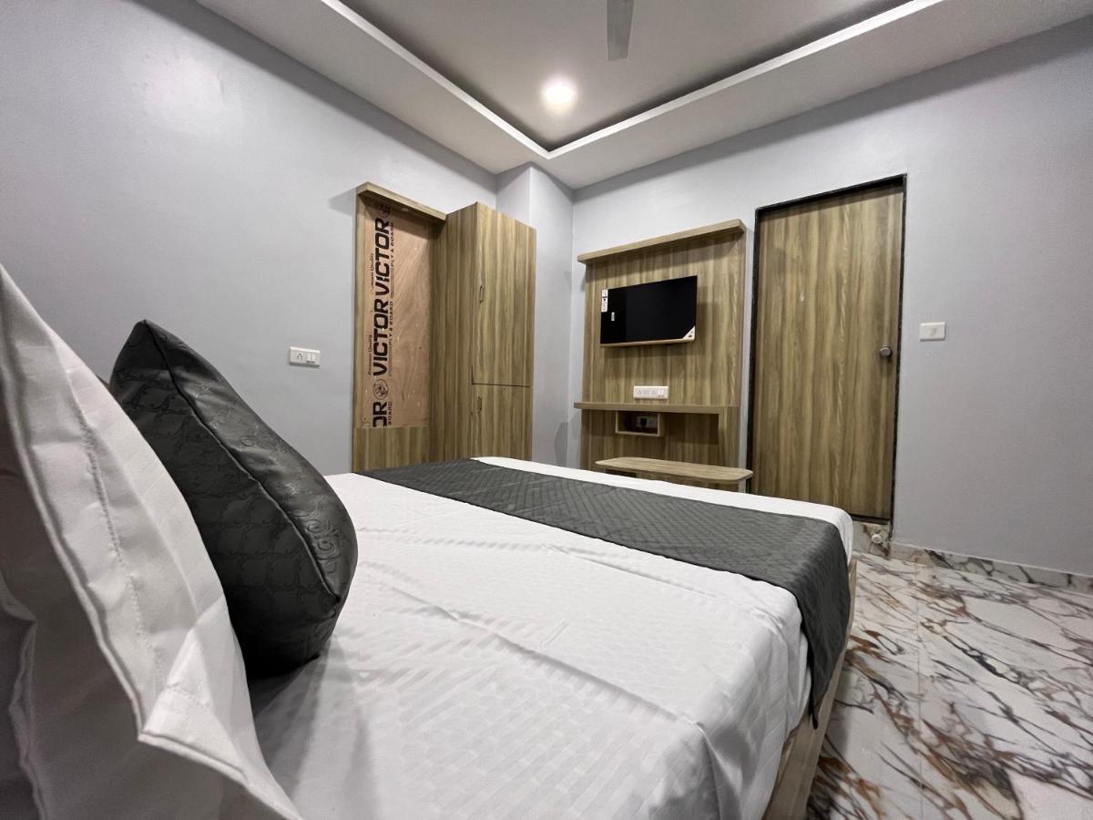 Hotel Krishna Ahmedabad Exterior photo