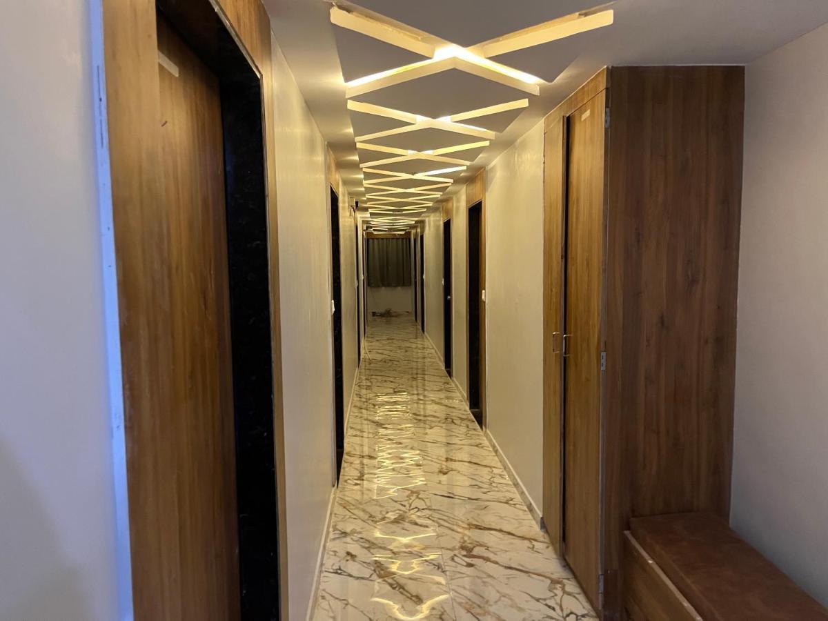 Hotel Krishna Ahmedabad Exterior photo